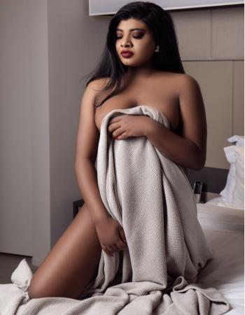 Canberra independent private escort - Zaara Patel