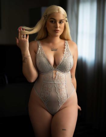 Private escort - Lola Fleur touring to Perth