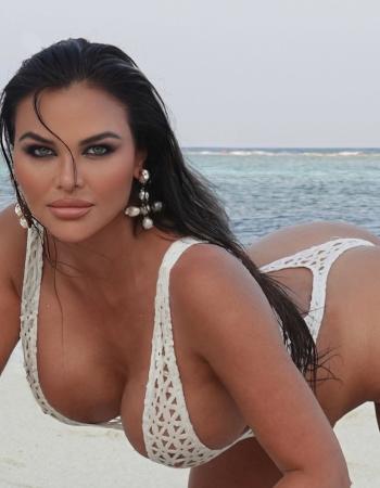 Perth independent private escort - Christine Mcqueen